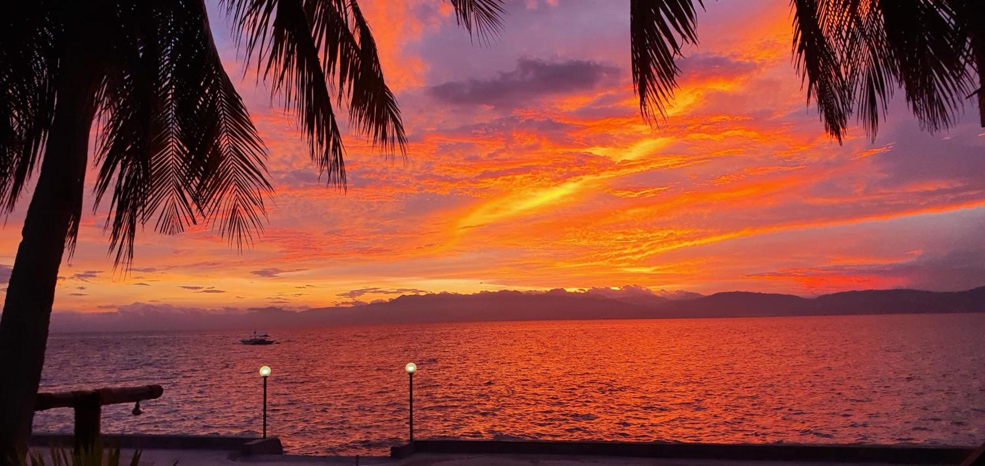 Tauig Beach Resort Moalboal Quarto foto